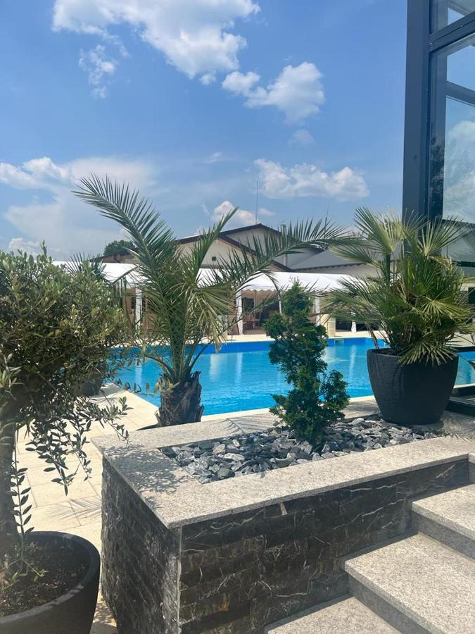 Hotel Del Ponte 特尔戈维什泰 外观 照片