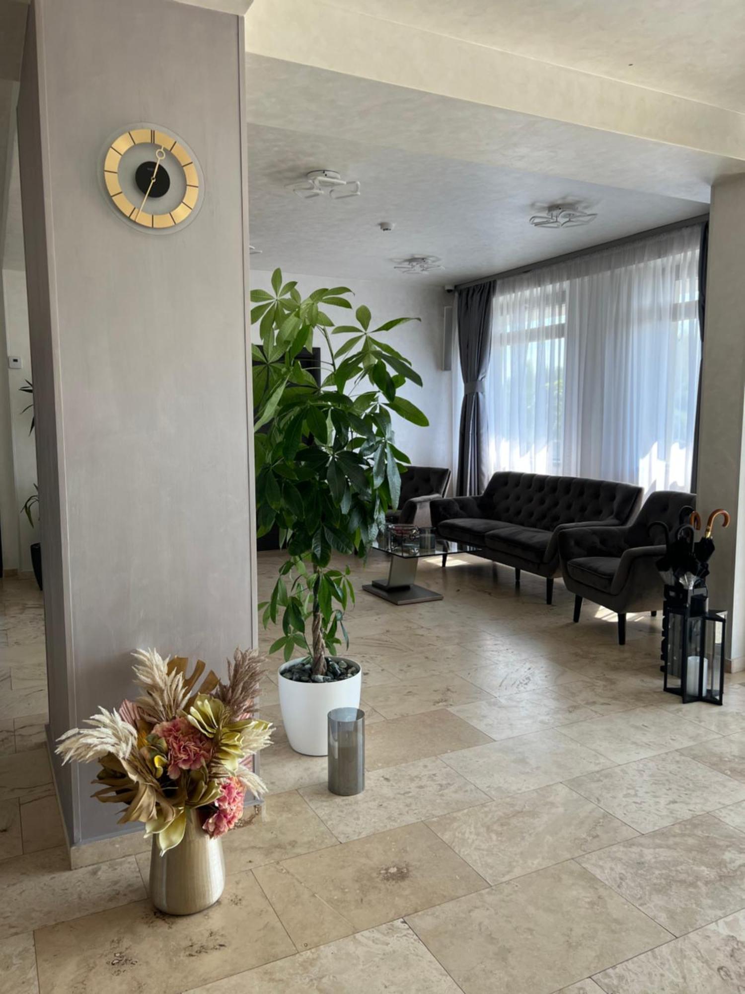 Hotel Del Ponte 特尔戈维什泰 外观 照片